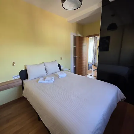 Apartment Pezerovic *