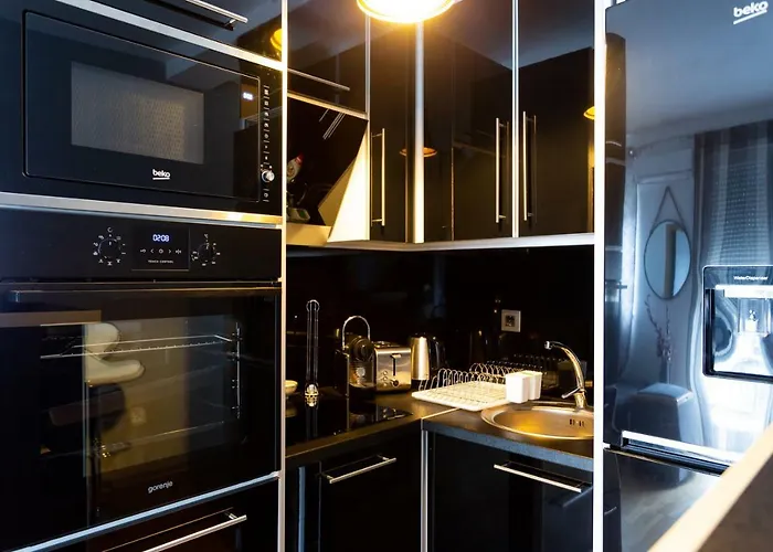 Pezerovic سوكو بانيا